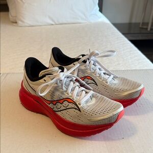 Saucony Athletic Shoes in Gray and Red